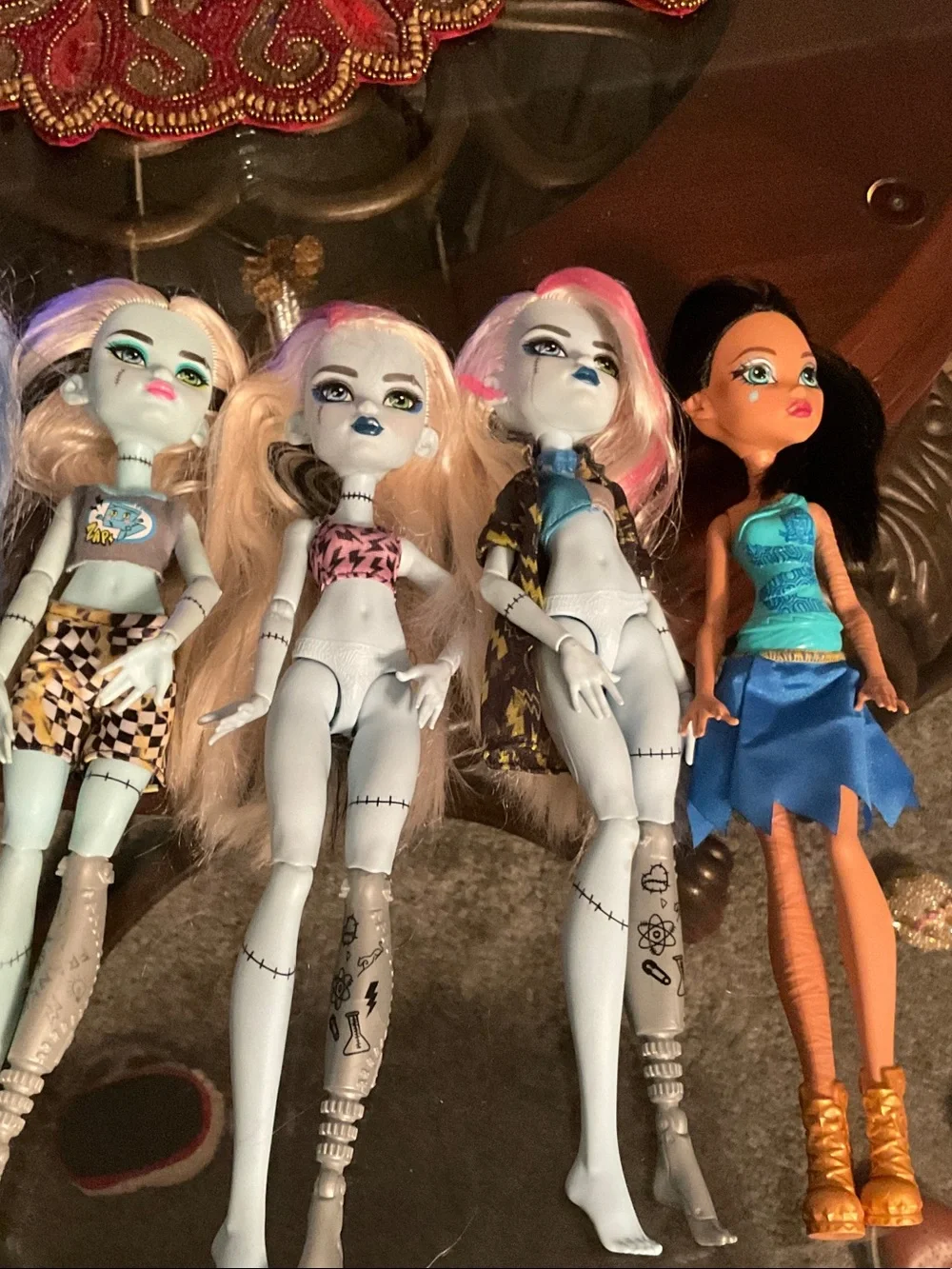 monster high Dolls Lot - Yellow, Blue, Pale Blue, Light Green